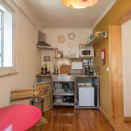 Artsy Apartment *